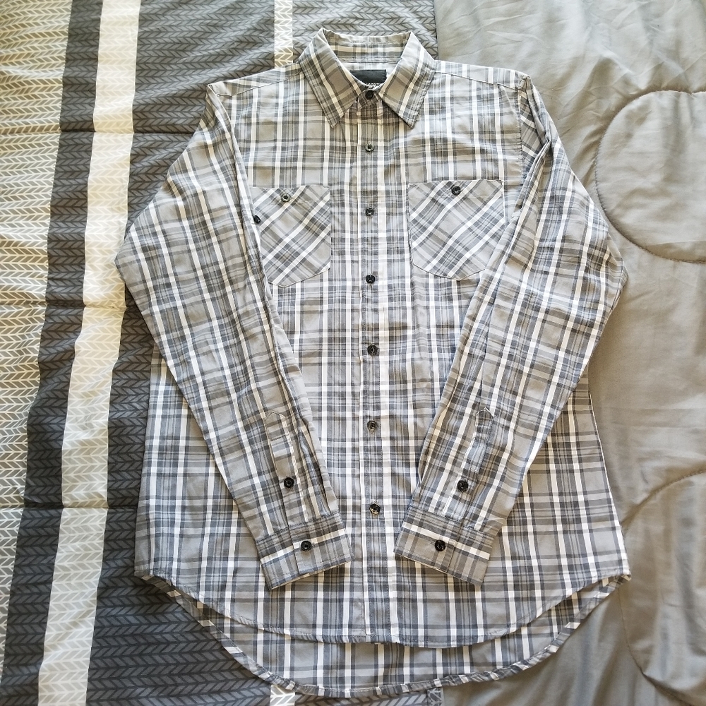 NWOT Akademiks Medium Gray Shirt